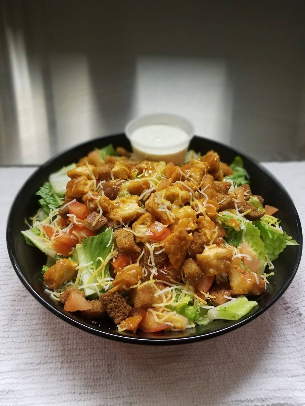 Hogs Haus Sports Bar & Grill | restaurant | 810 OFallon Rd, Weldon Spring, MO 63304, USA | 6363290006 OR +1 636-329-0006