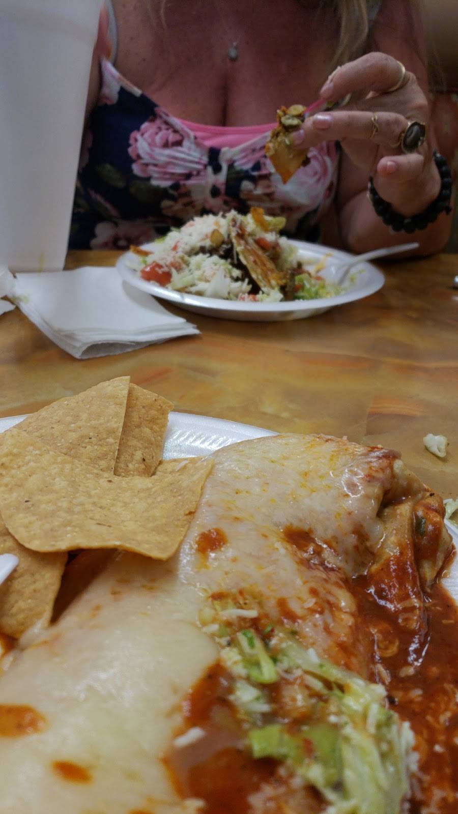 Taqueria Los Compadres | restaurant | 11920 Foothill Blvd, Sylmar, CA 91342, USA | 8188346990 OR +1 818-834-6990