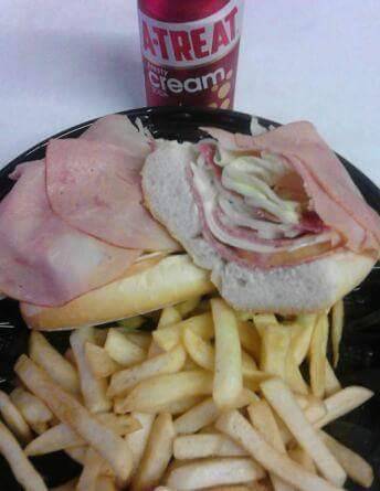 Arroyos Deli Pizza | restaurant | 236 Greenwich Street, Reading, PA 19601, USA | 6109276399 OR +1 610-927-6399