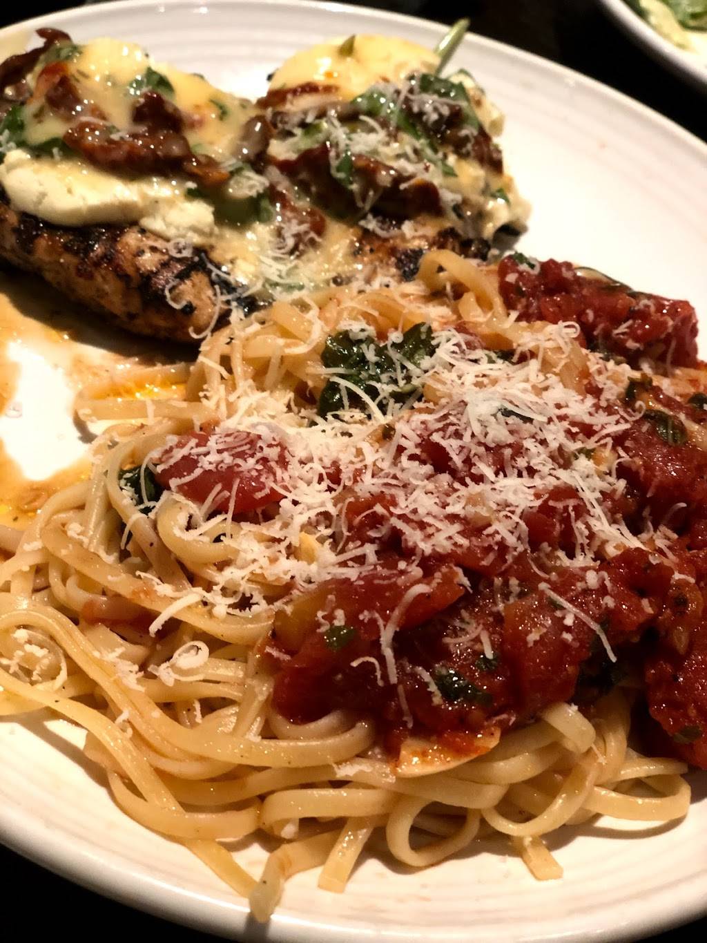 Carrabbas Italian Grill | restaurant | 6803 N Kings Hwy, Myrtle Beach, SC 29577, USA | 8434672600 OR +1 843-467-2600