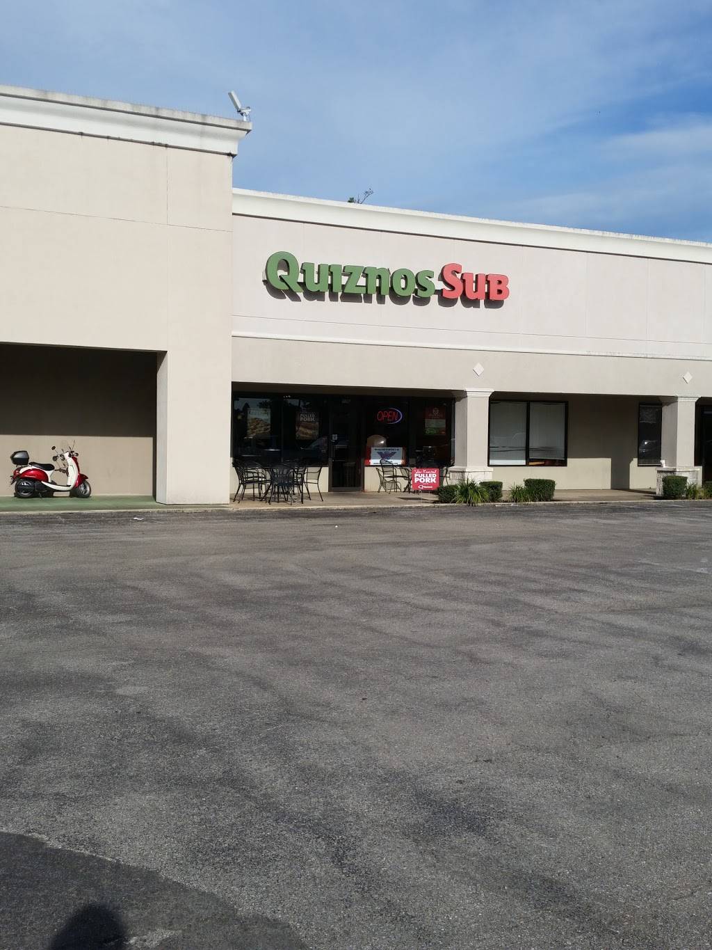 Quiznos | restaurant | 176 Strickland Dr, Orange, TX 77630, USA | 4098864681 OR +1 409-886-4681
