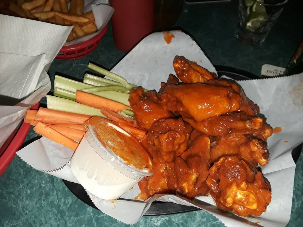 Purple Turtle Sports Bar & Grill | restaurant | 4105 N 51st Ave #157, Phoenix, AZ 85031, USA | 6232473424 OR +1 623-247-3424