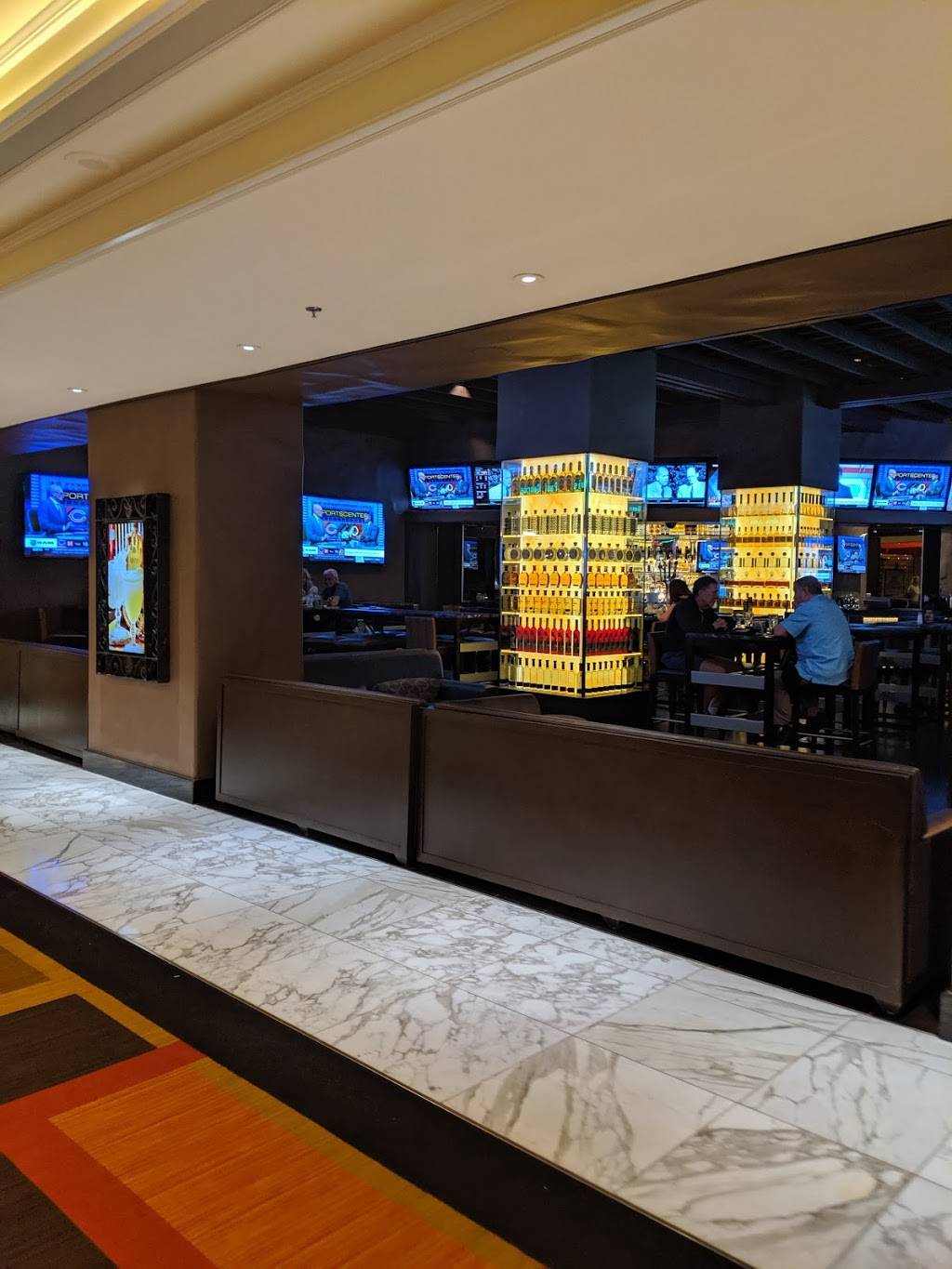 Cadillac Mexican Kitchen & Tequila Bar | restaurant | 129 East Fremont St, Las Vegas, NV 89101, USA | 7023868169 OR +1 702-386-8169