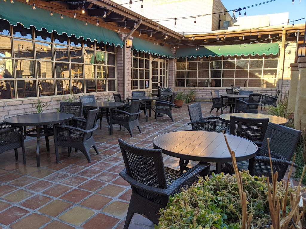 Shenandoah Properties AZ LLC Sierra Suites Hotel | restaurant | 391 E Fry Blvd, Sierra Vista, AZ 85635, USA | 5204594221 OR +1 520-459-4221