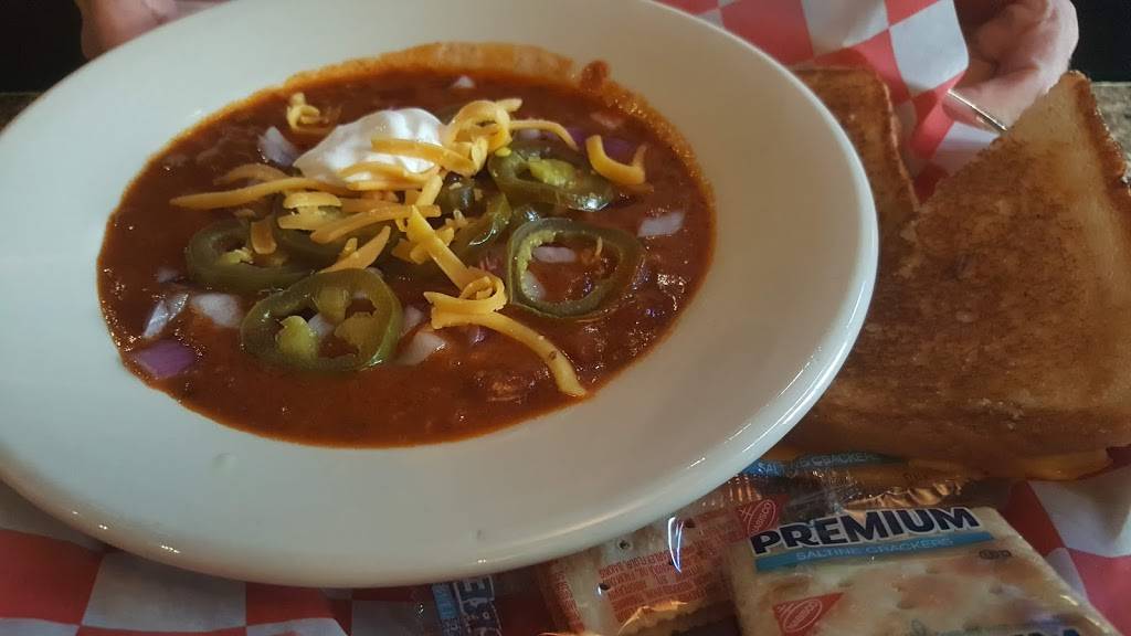 3 Brothers Corner Tavern | restaurant | 7192 Fulton Dr NW, Canton, OH 44718, USA | 3308338333 OR +1 330-833-8333