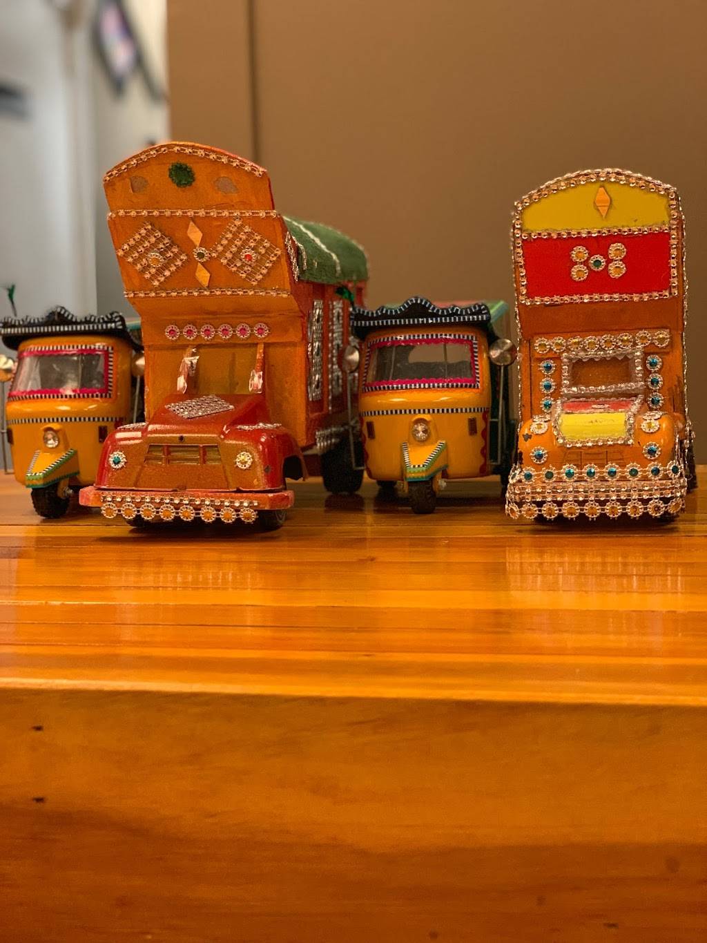 Hujra restaurant | restaurant | 248-54 Jericho Turnpike, Floral Park, NY 11001, USA | 5162703777 OR +1 516-270-3777