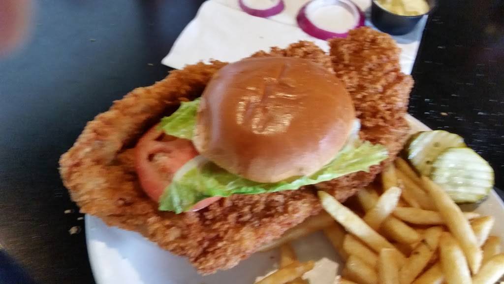 Pub On the Cedar | restaurant | 101 N Jackson St, Charles City, IA 50616, USA | 6412283855 OR +1 641-228-3855