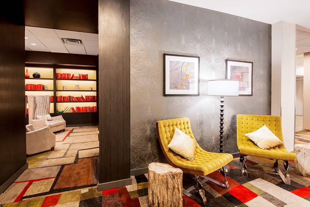 QTavern | restaurant | 201 S McDowell St, Charlotte, NC 28204, USA | 7043727550 OR +1 704-372-7550