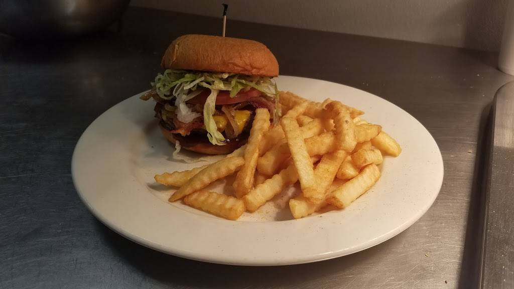 Alpha Omega Grill & Pizzeria | restaurant | 11524 N Tryon St, Charlotte, NC 28262, USA | 7045949222 OR +1 704-594-9222