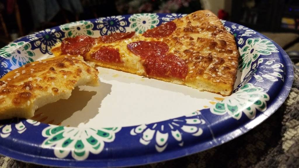 Little Caesars Pizza | meal takeaway | 4706 W Walton Blvd, Waterford Twp, MI 48329, USA | 2486736260 OR +1 248-673-6260