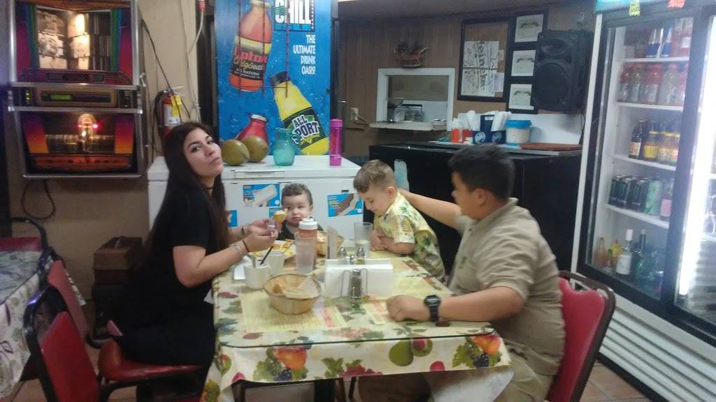 Las Mercedes Cafeteria | restaurant | 9270 NW South River Dr #2110, Medley, FL 33166, USA | 3058052020 OR +1 305-805-2020