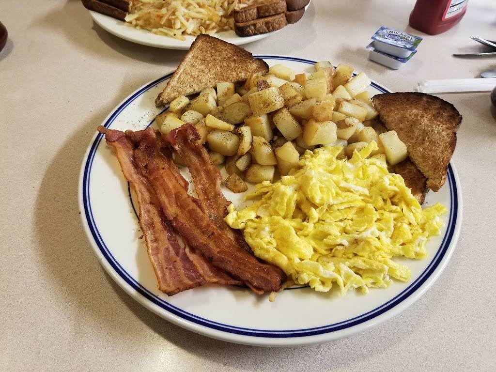 Corner Restaurants LLC | restaurant | 308 S 3rd Ave, Middleport, OH 45760, USA | 7409924466 OR +1 740-992-4466