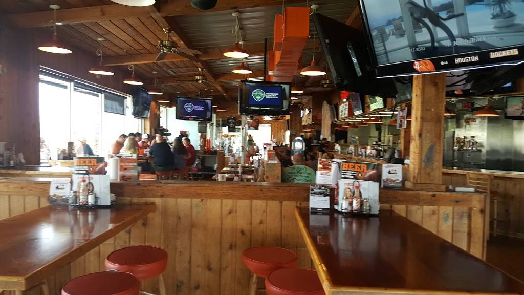 Hooters | restaurant | 19053 I-45, Conroe, TX 77385, USA | 9363219466 OR +1 936-321-9466