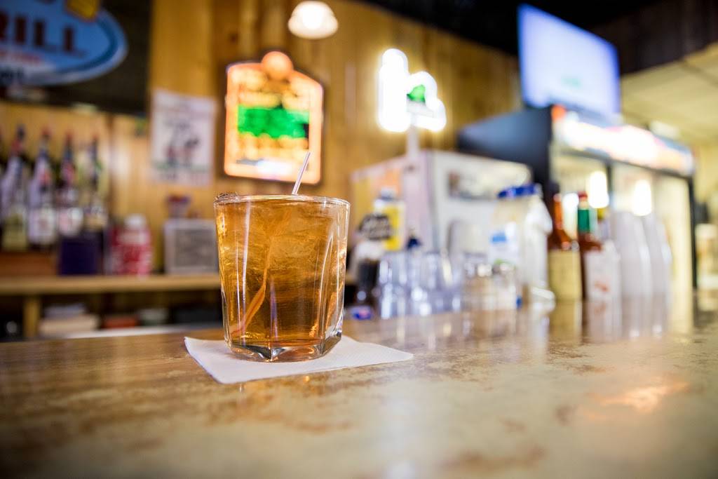 Red N Debs Bar & Grill | restaurant | 60 E Mineral St, Platteville, WI 53818, USA | 6083489149 OR +1 608-348-9149