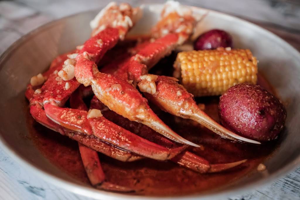 Hook & Reel Cajun Seafood | restaurant | 385 Boston Post Rd, Orange, CT 06477, USA | 2035539909 OR +1 203-553-9909