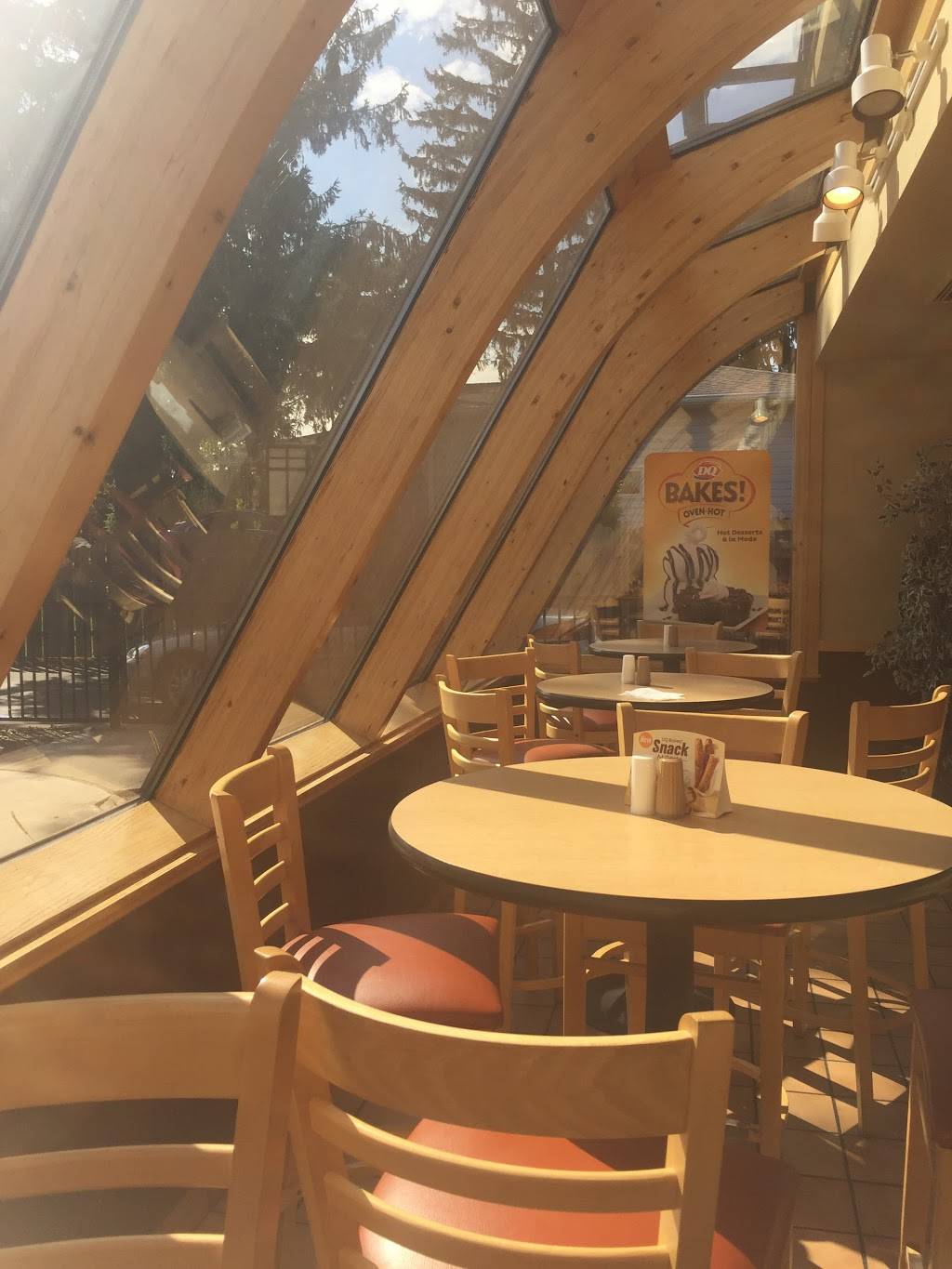 Dairy Queen Grill & Chill | restaurant | 241 E W Main St, Hortonville, WI 54944, USA | 9207790502 OR +1 920-779-0502