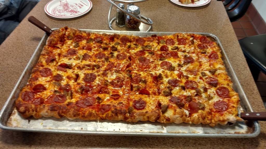 Marks Pizzeria | restaurant | 240 E Main St, Palmyra, NY 14522, USA | 3155972727 OR +1 315-597-2727