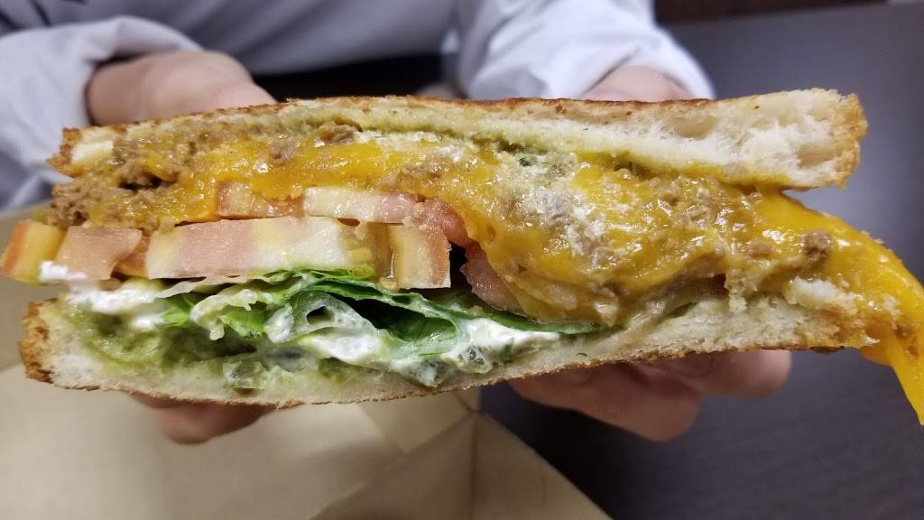 Cheesy Street Grill | restaurant | 117 Massachusetts Turnpike, Natick, MA 01760, Natick, MA 01760, USA | 6176064446 OR +1 617-606-4446