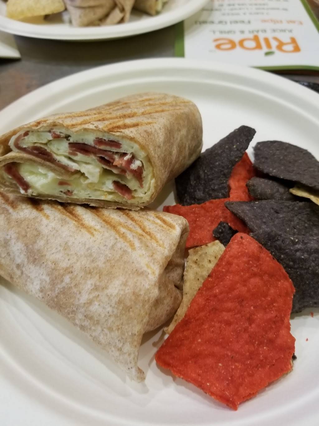 Ripe Juice Bar & Grill | restaurant | 70-13 Austin St, Forest Hills, NY 11375, USA | 7182612881 OR +1 718-261-2881