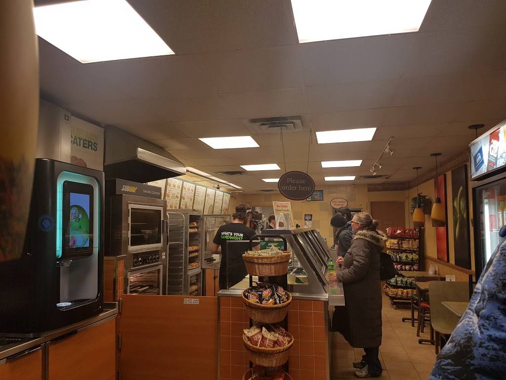 Subway | restaurant | 2424 University Ave W, Windsor, ON N9B 1E9, Canada | 5199719777 OR +1 519-971-9777