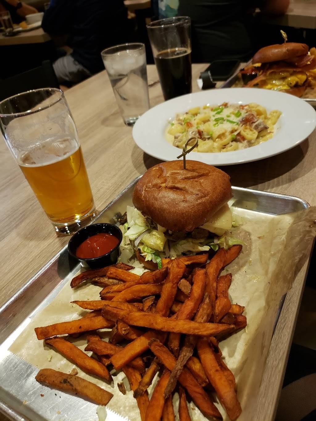 Fifty-Two East Neighborhood Eatery | restaurant | 9621 Mission Gorge Rd #101, Santee, CA 92071, USA | 6193340752 OR +1 619-334-0752