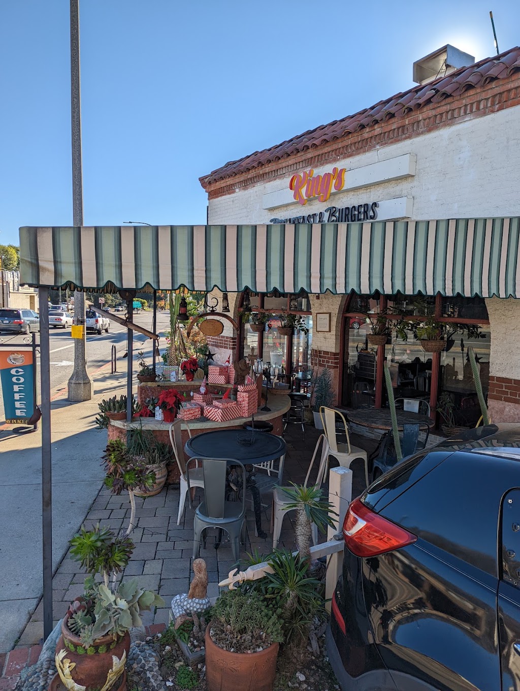 kings Breakfast & Burgers | restaurant | 2057 N Los Robles Ave #14, Pasadena, CA 91104, USA | 6265295262 OR +1 626-529-5262