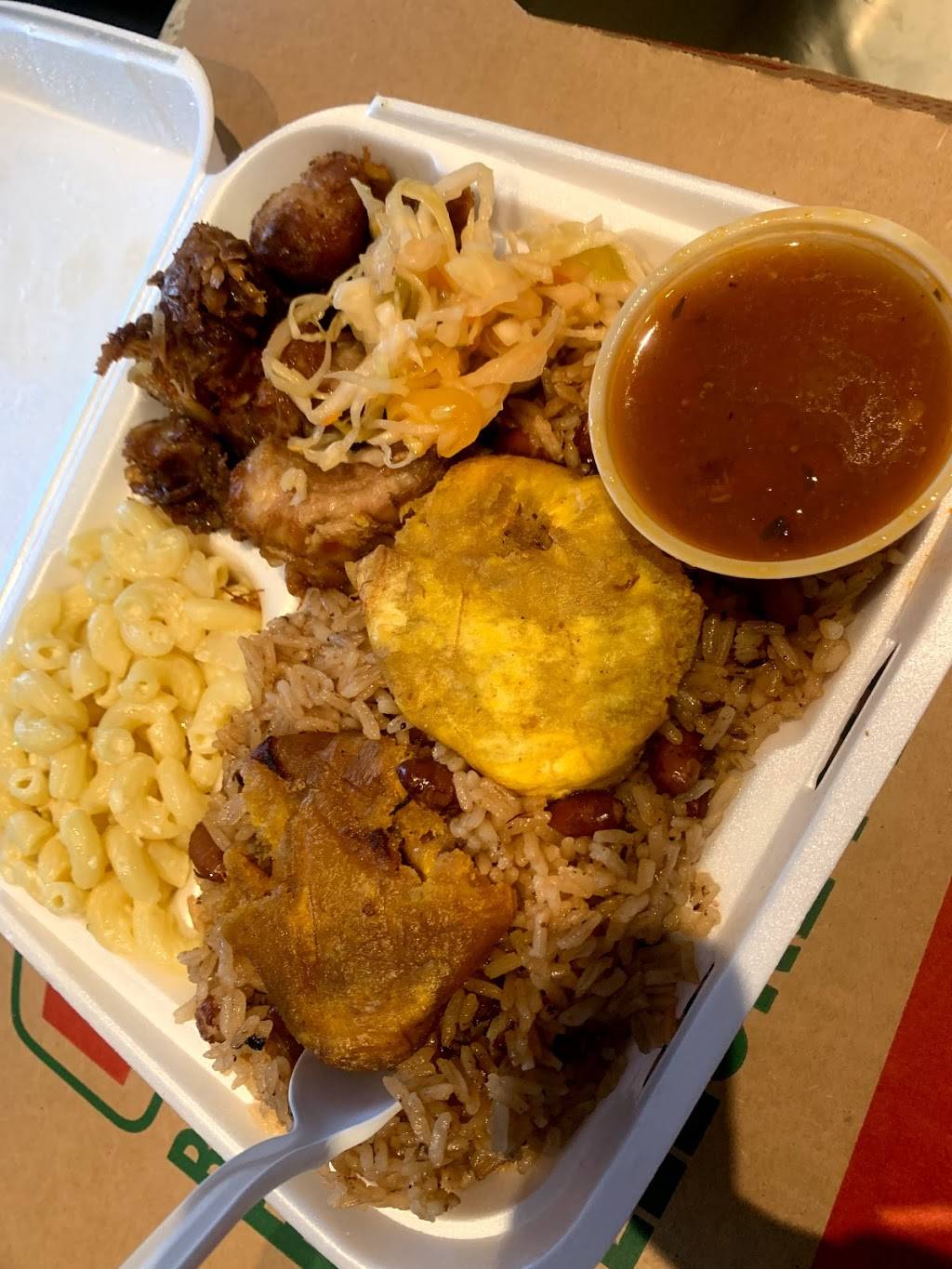 Marché Casse-Croûte Le Griot | meal takeaway | 213 des, Boulevard des Laurentides, Laval, QC H7G 2T7, Canada | 4509727471 OR +1 450-972-7471