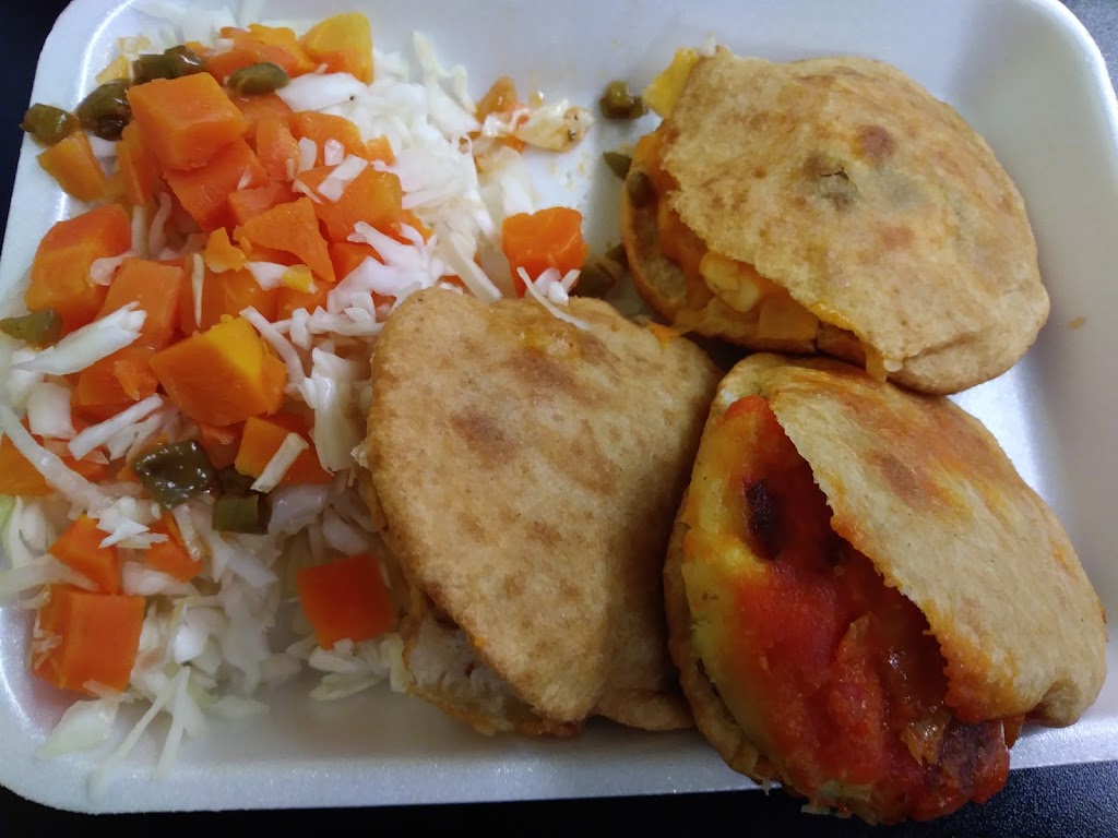 Gorditas Lucy | restaurant | 1513 E Grant St, Roma, TX 78584, USA | 9562567252 OR +1 956-256-7252