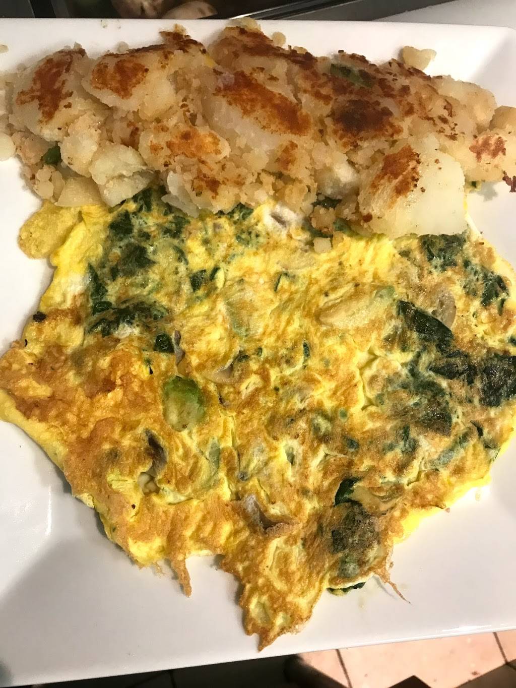 Rochelle Coffee Shop | cafe | 8 Quaker Ridge Rd, New Rochelle, NY 10804, USA | 9149180716 OR +1 914-918-0716