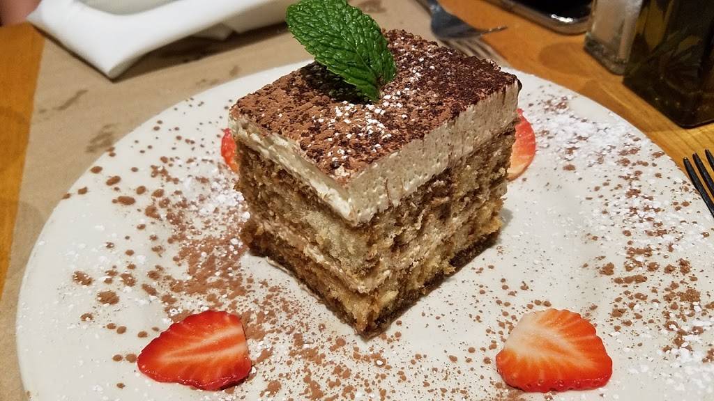 Giovannis Brooklyn Eats | meal delivery | 1657 8th Ave, Brooklyn, NY 11215, USA | 7187888001 OR +1 718-788-8001