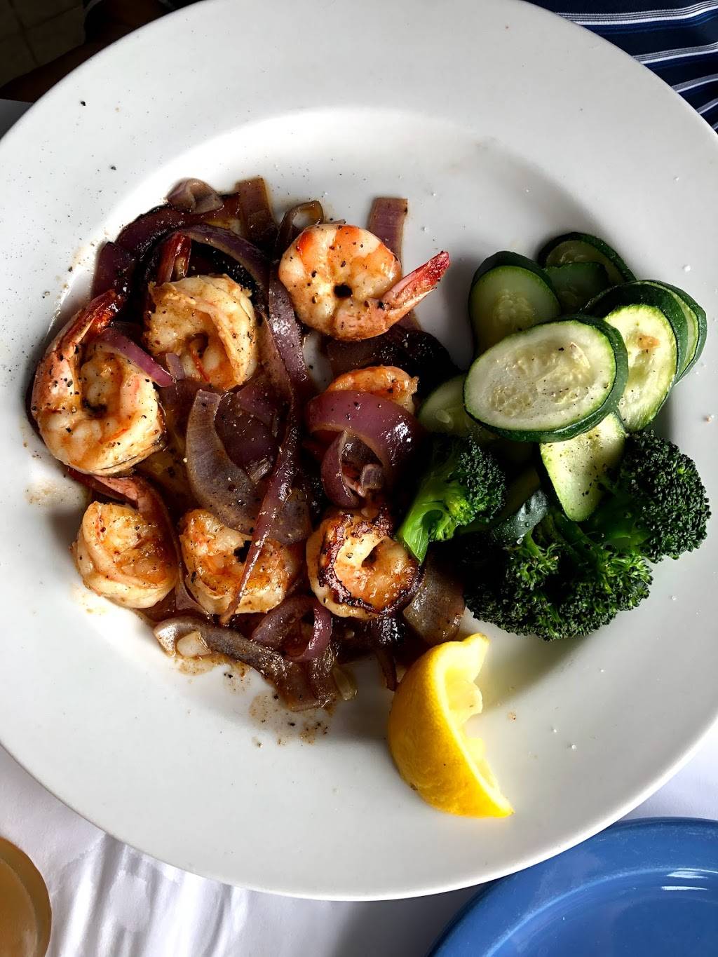 Mangos | restaurant | 97 Garfield Pkwy, Bethany Beach, DE 19930, USA | 3025376621 OR +1 302-537-6621