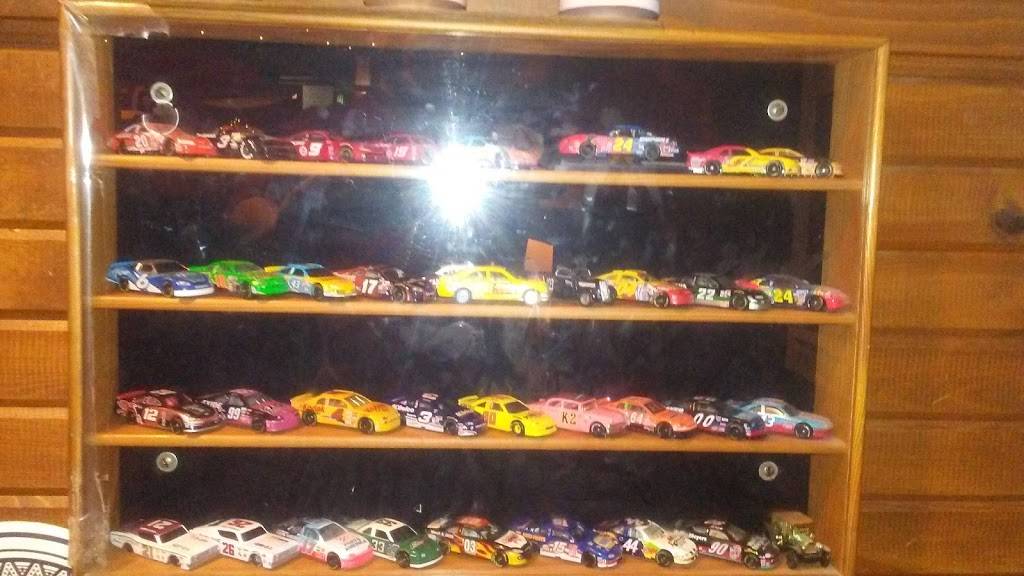 Reds Tavern & Pizzeria | restaurant | 19620 IL-173, Harvard, IL 60033, USA | 8159434951 OR +1 815-943-4951