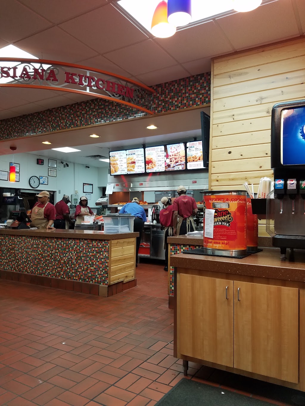 Popeyes Louisiana Kitchen | restaurant | 3411 N Pace Blvd, Pensacola, FL 32505, USA | 8504381688 OR +1 850-438-1688