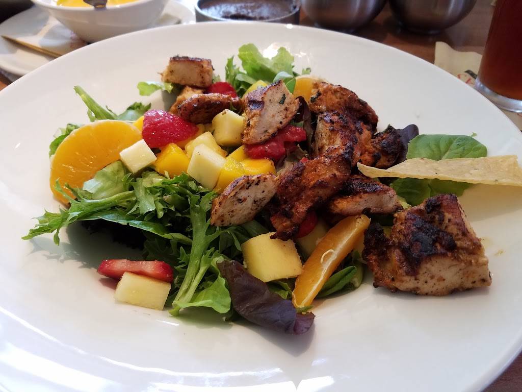 Glorias Latin Cuisine | restaurant | Baybrook Mall, 700 Baybrook Mall, Friendswood, TX 77546, USA | 2816679869 OR +1 281-667-9869