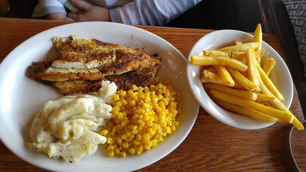 Cracker Barrel Old Country Store | restaurant | 3203 Queen City Dr, Charlotte, NC 28208, USA | 7043932670 OR +1 704-393-2670