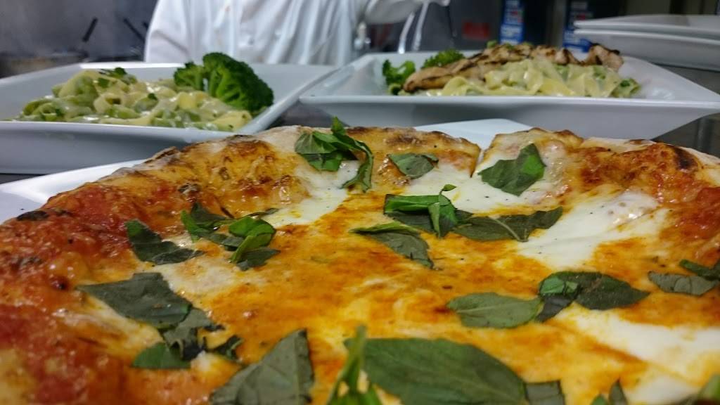 Bella Luna | night club | 3182 Shelburne Rd, Shelburne, VT 05482, USA | 8029852232 OR +1 802-985-2232