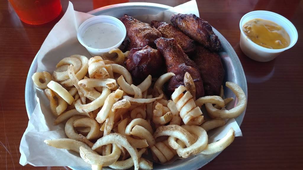 Hooters | meal takeaway | 8050 Kingston Pike, Knoxville, TN 37919, USA | 8656944668 OR +1 865-694-4668