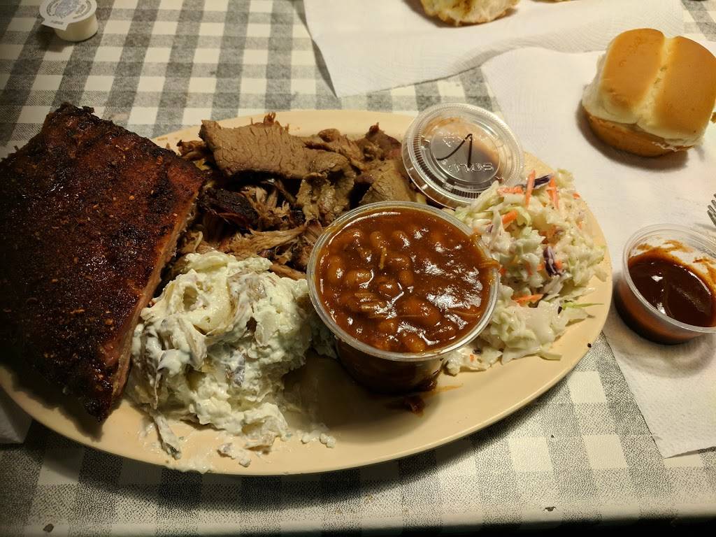 Whole Hog Café | restaurant | 224 W Sunshine St, Springfield, MO 65807, USA | 4178680042 OR +1 417-868-0042