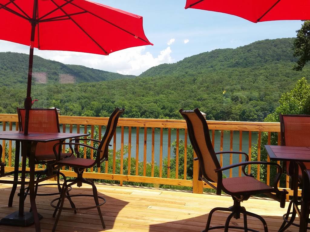 Riverside Catfish House | restaurant | 18039 US-41, Chattanooga, TN 37419, USA | 4238219214 OR +1 423-821-9214