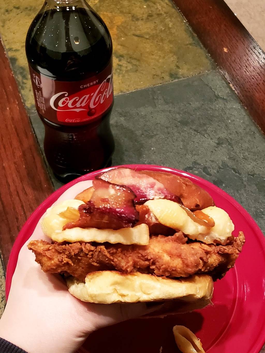 Mother Cluckers | restaurant | 251 Primrose St, Haverhill, MA 01830, USA | 9783770971 OR +1 978-377-0971