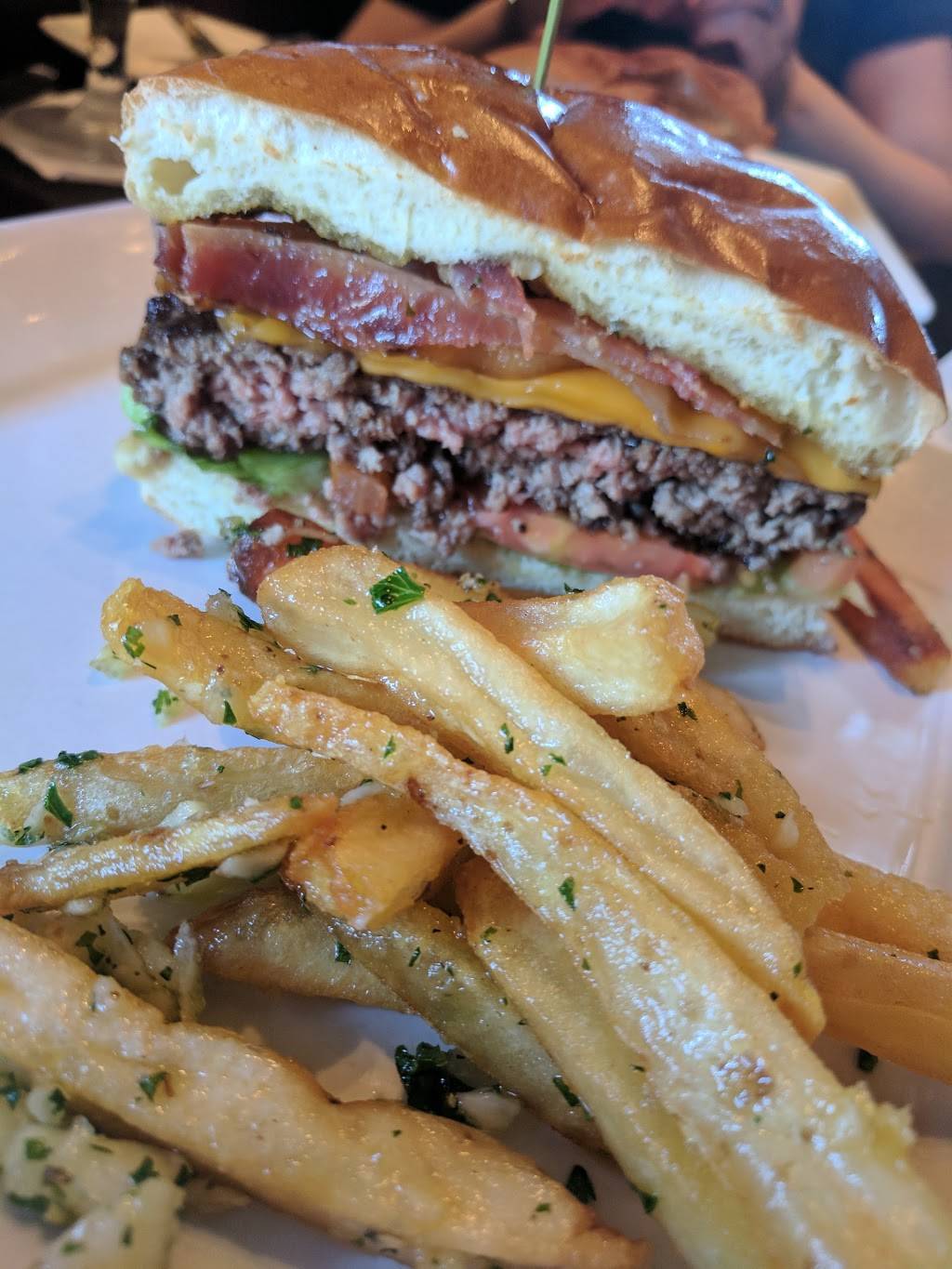 Gordon Biersch Brewery Restaurant | restaurant | 2218 E Williams Field Rd #101, Gilbert, AZ 85295, USA | 4807220883 OR +1 480-722-0883