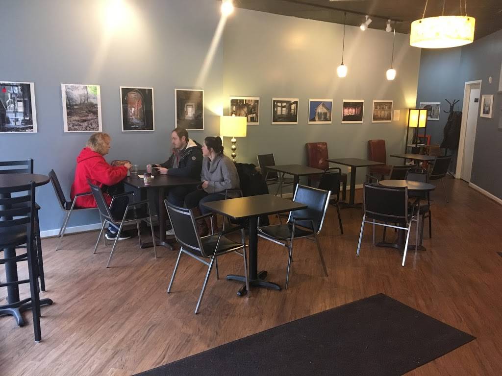 Cafe Desales | cafe | 2835 Woodburn Ave, Cincinnati, OH 45206, USA | 5137512233 OR +1 513-751-2233