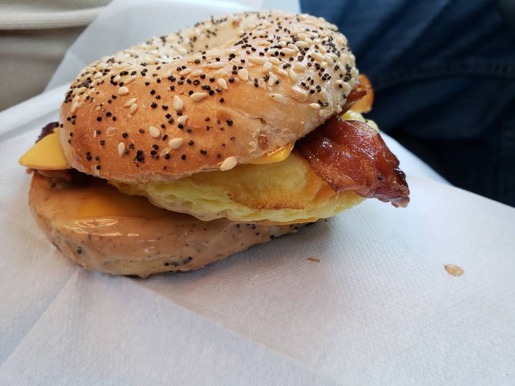 Tim Hortons | restaurant | 38200 W 10 Mile Rd, Farmington Hills, MI 48335, USA | 2484774969 OR +1 248-477-4969