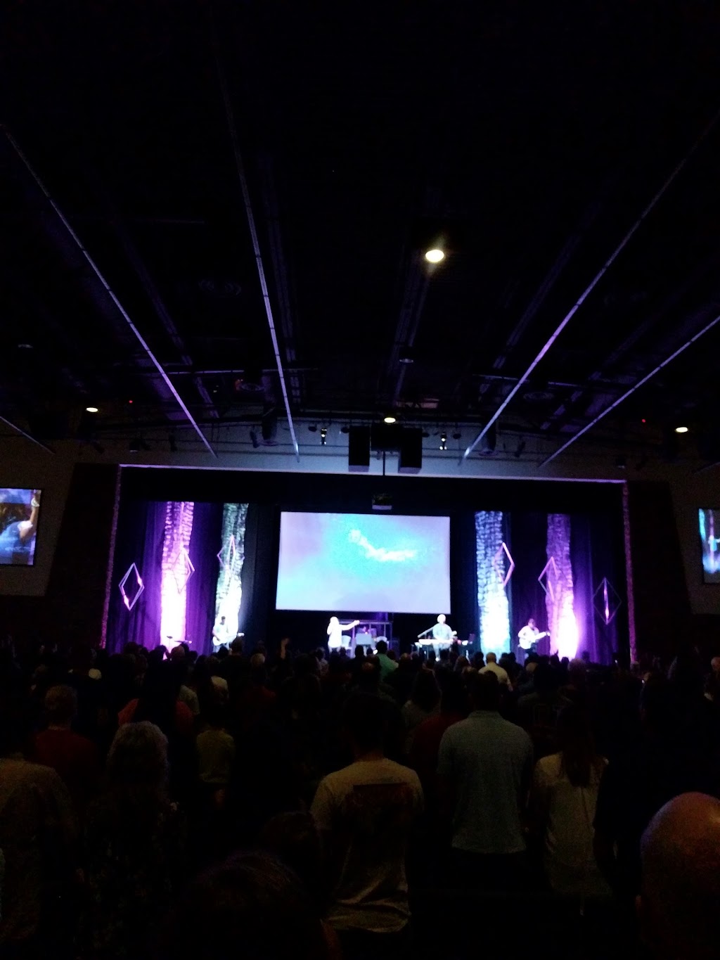 Hills Church | cafe | 5101 N Dustin Ave, Farmington, NM 87401, USA | 5053254541 OR +1 505-325-4541