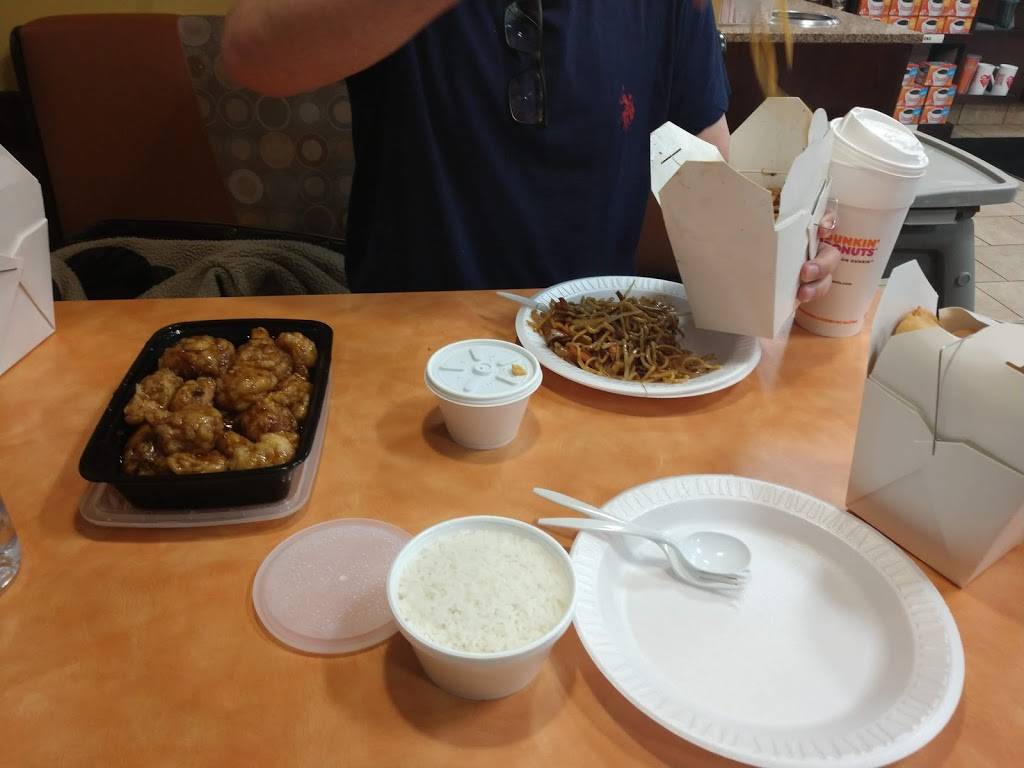 Dunkin | bakery | 124 Turnpike Rd, Westborough, MA 01581, USA | 5083665784 OR +1 508-366-5784