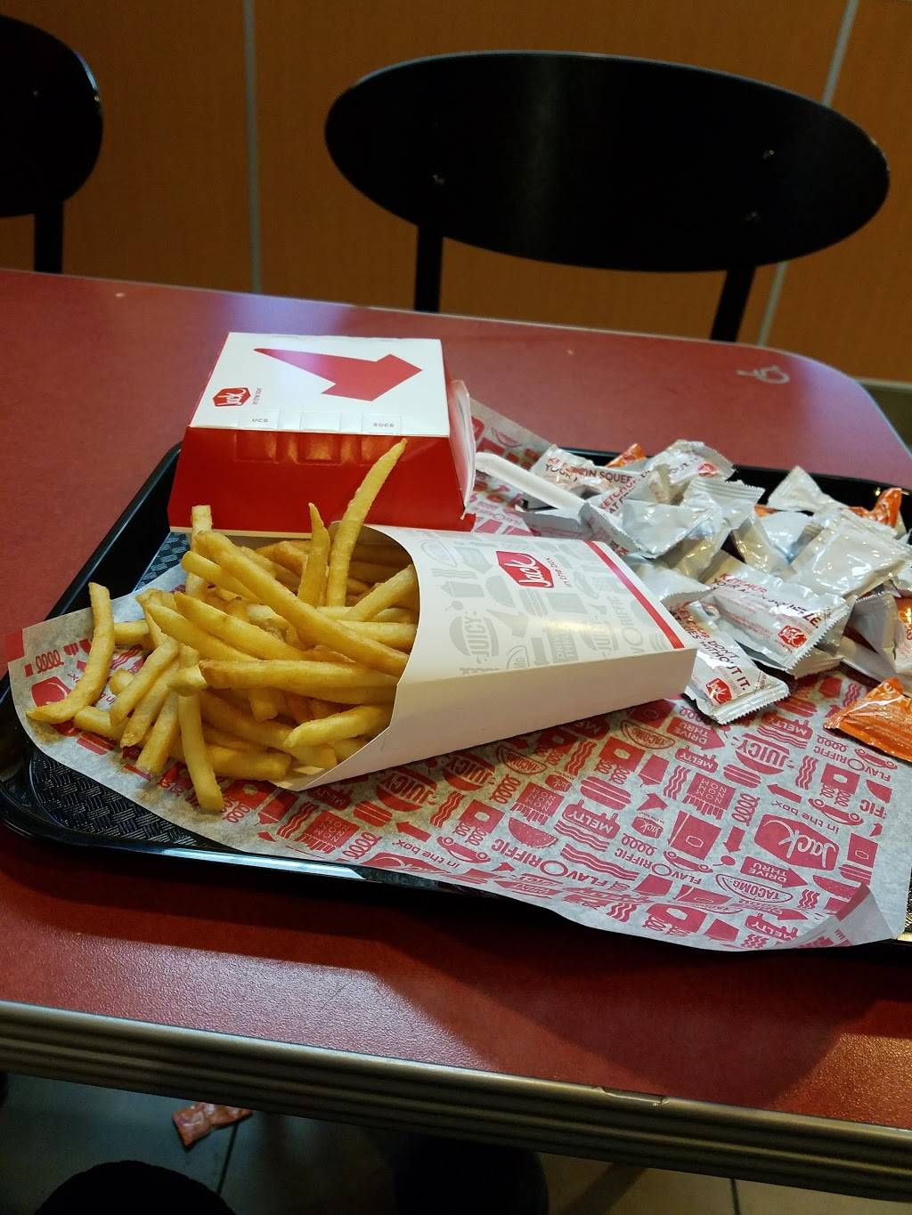 Jack in the Box | restaurant | 1817 Contra Costa Blvd, Pleasant Hill, CA 94523, USA | 9256853542 OR +1 925-685-3542