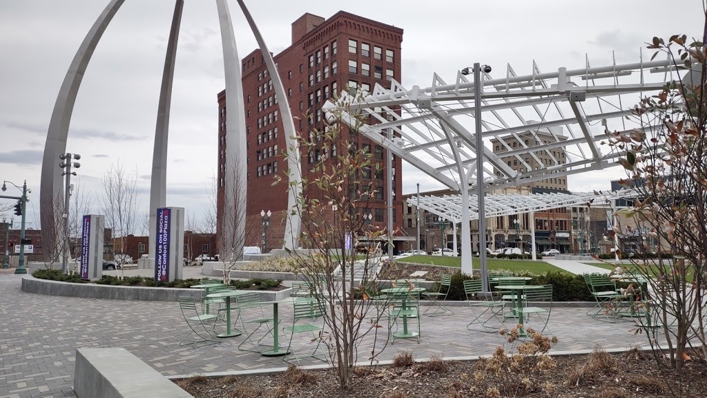 Centennial Plaza | restaurant | 300 Market Ave N, Canton, OH 44702, USA | 3303669800 OR +1 330-366-9800