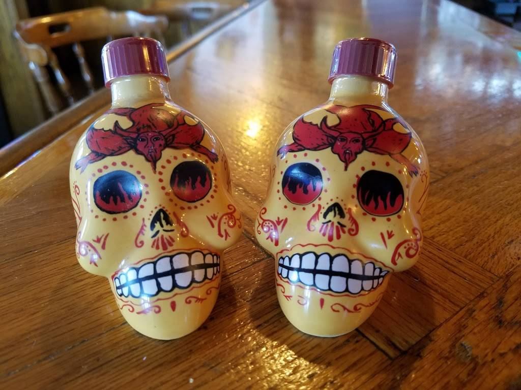 The Landing | restaurant | 2234 E Layton Ave, St Francis, WI 53235, USA | 4144830702 OR +1 414-483-0702