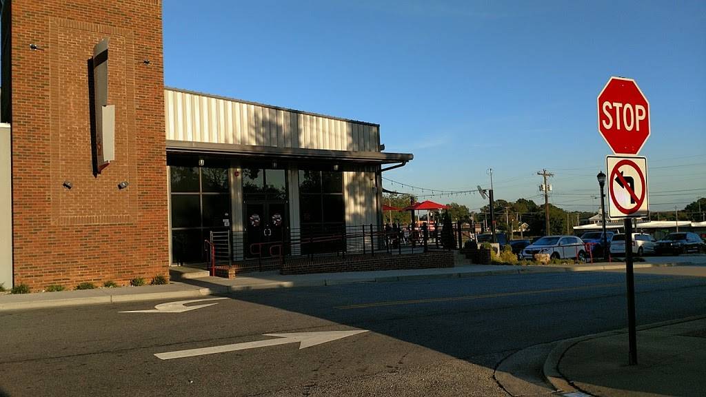 Wild Ace Pizza and Pub | restaurant | 103 Depot St, Greer, SC 29651, USA | 8648796900 OR +1 864-879-6900