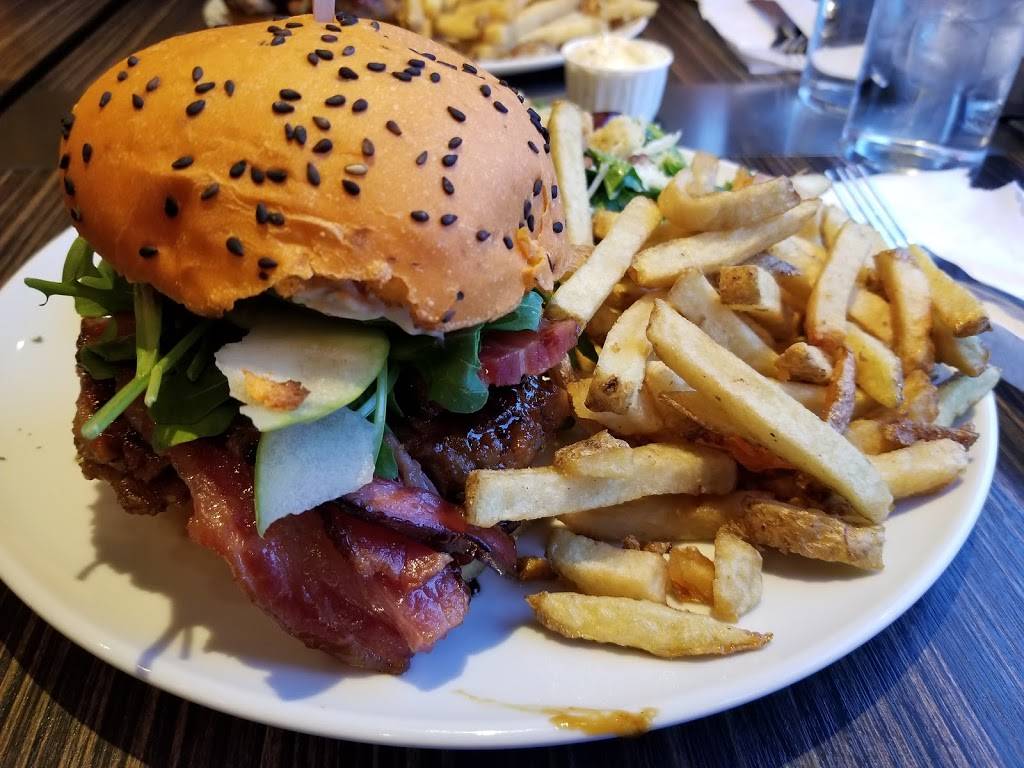 Chez Victor | restaurant | 2360 Ch Ste-Foy, Québec, QC G1V 4H2, Canada | 4183530905 OR +1 418-353-0905